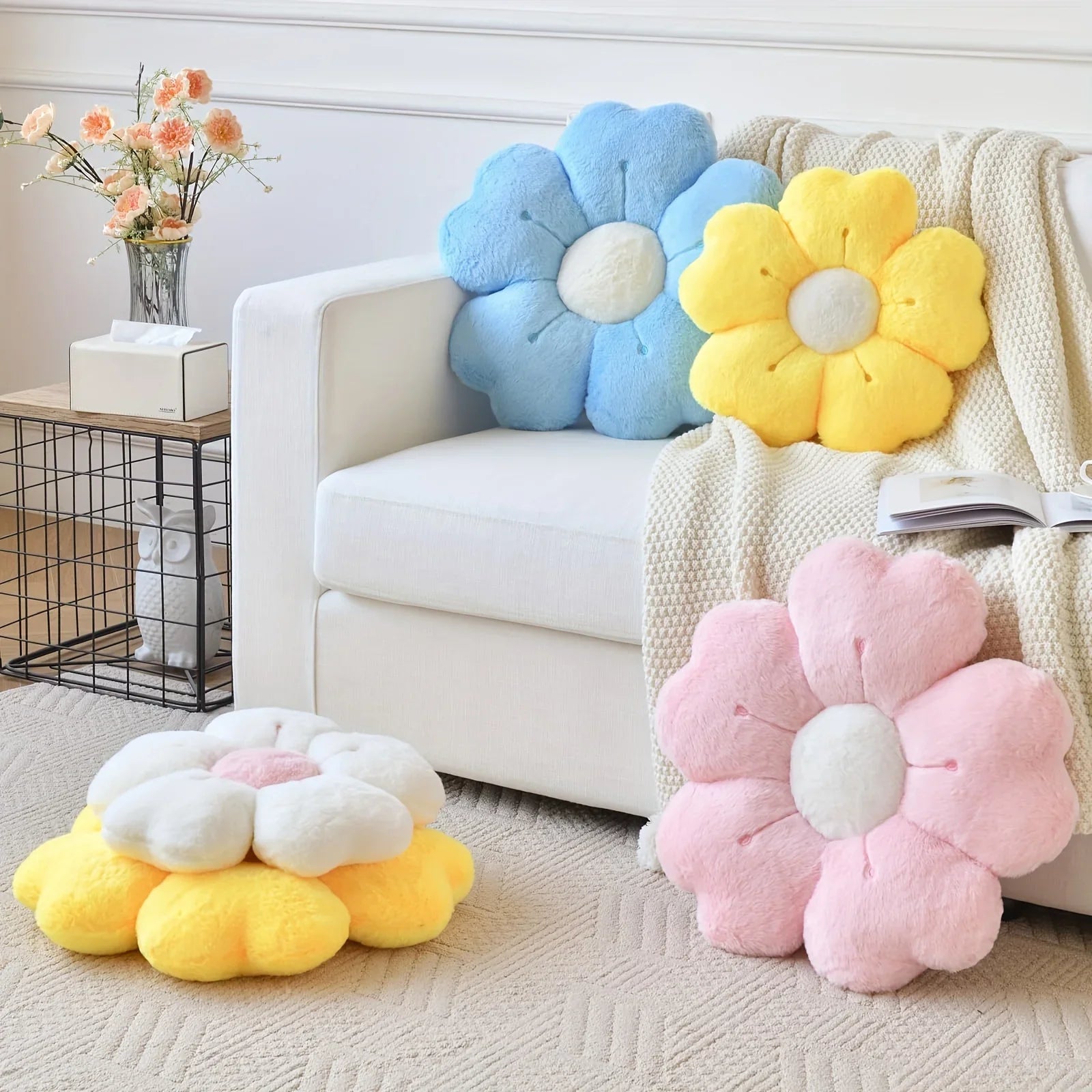 Daisy Flower Plush Pillow